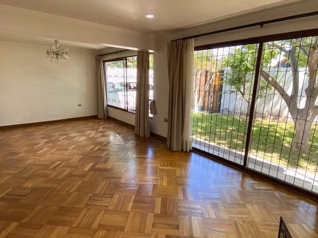 Casa en arriendo de 4 dorm. en La Reina
