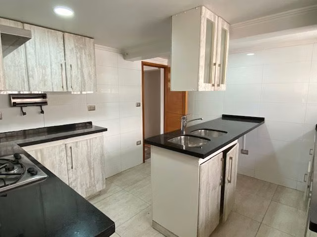 Casa en arriendo de 4 dorm. en La Reina