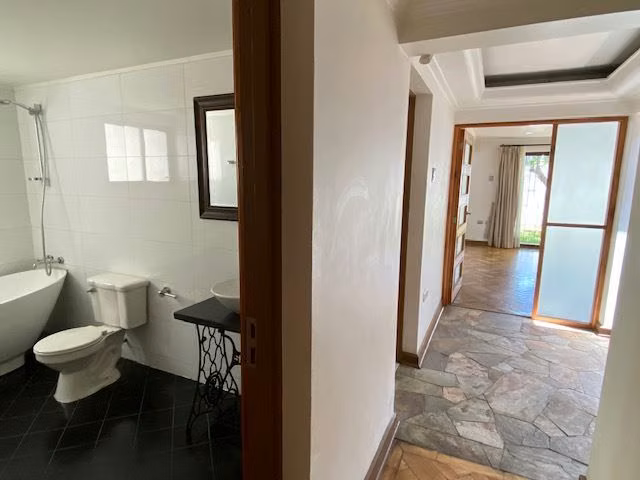 Casa en arriendo de 4 dorm. en La Reina