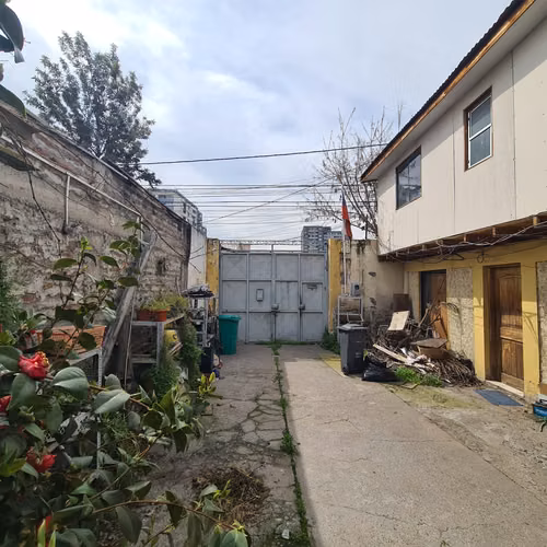 SE VENDE CASA GRAN OPORTUNIDAD DE INVERSIÓN EN ESTACIÓN CENTRAL – 300 M² DE TERRENO