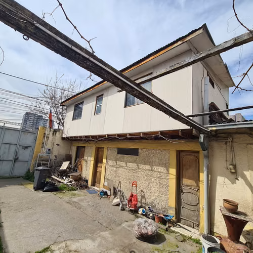 SE VENDE CASA GRAN OPORTUNIDAD DE INVERSIÓN EN ESTACIÓN CENTRAL – 300 M² DE TERRENO - Imagen 2