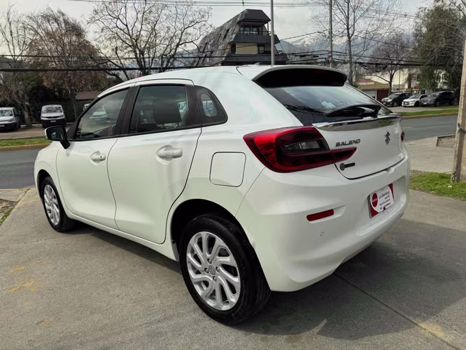 SUZUKI BALENO GLS 1.5 AUTOMATICO CARPLAY CLIMATIZADOR CAMARA 2024 - Imagen 5