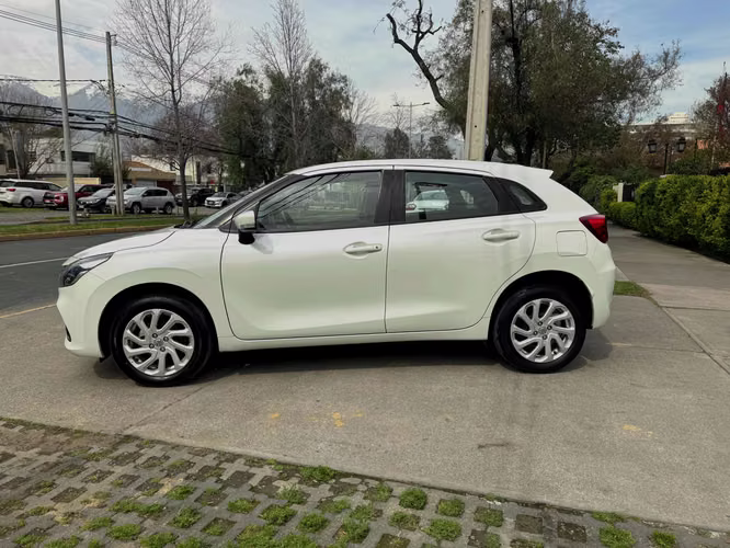 SUZUKI BALENO GLS 1.5 AUTOMATICO CARPLAY CLIMATIZADOR CAMARA 2024 - Imagen 4