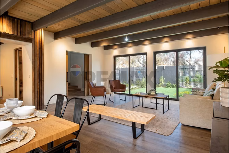 Casa remodelada quincho plaza y conectividad - Imagen 3
