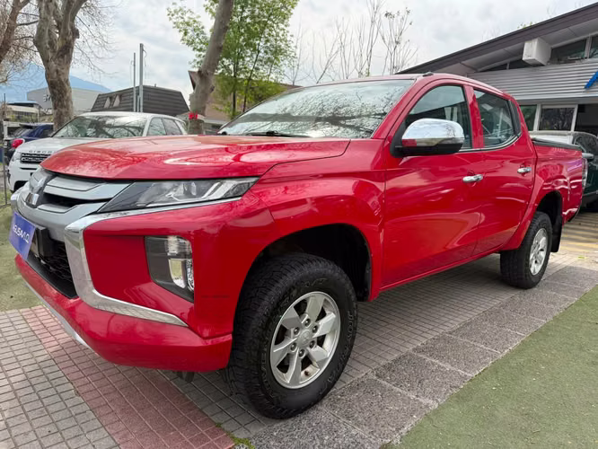 Mitsubishi L 200 KATANA CR 2.4 MT 4X2 (2022)