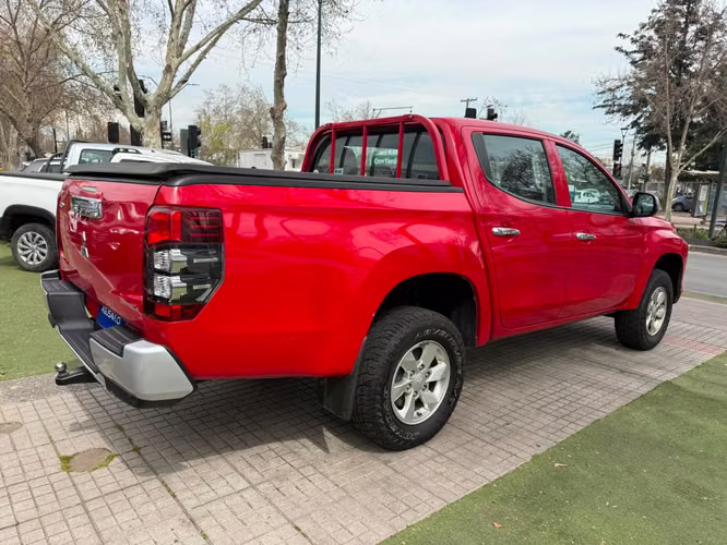 Mitsubishi L 200 KATANA CR 2.4 MT 4X2 (2022)