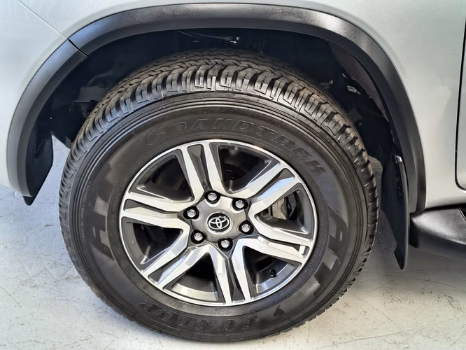 TOYOTA FORTUNER 2025