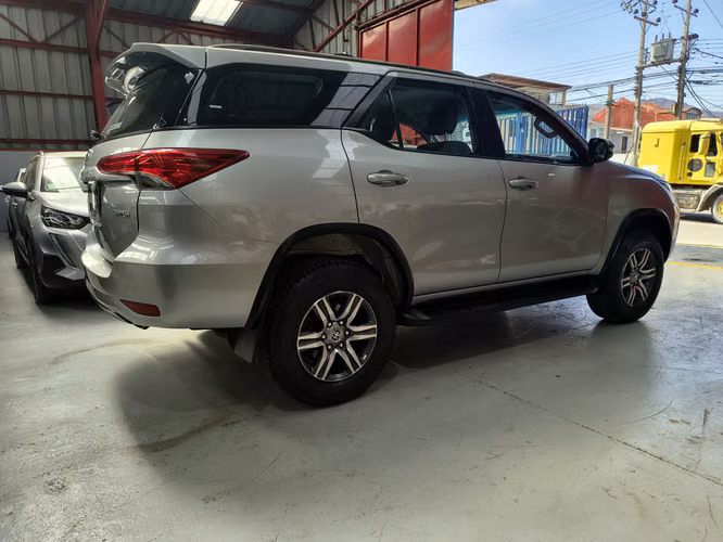 TOYOTA FORTUNER 2025