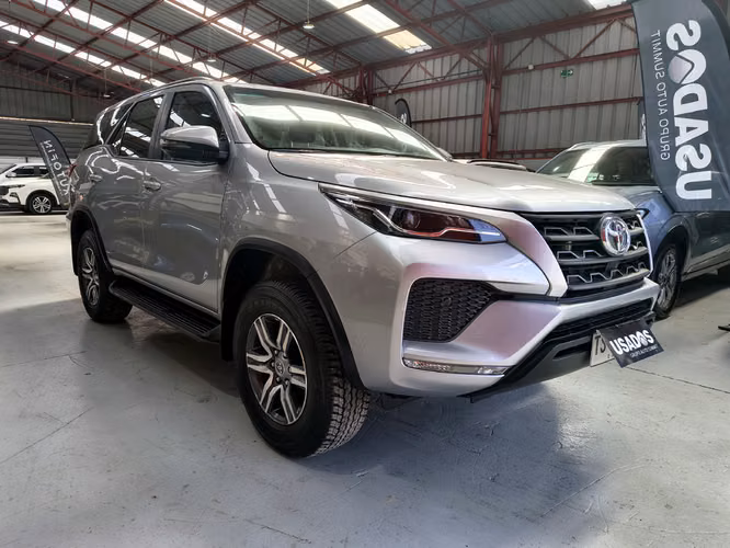 TOYOTA FORTUNER 2025