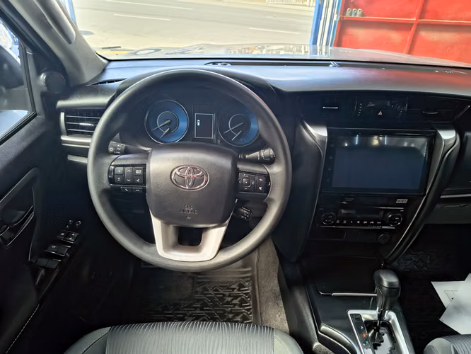 TOYOTA FORTUNER 2025