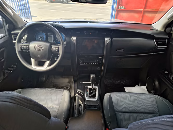 TOYOTA FORTUNER 2025