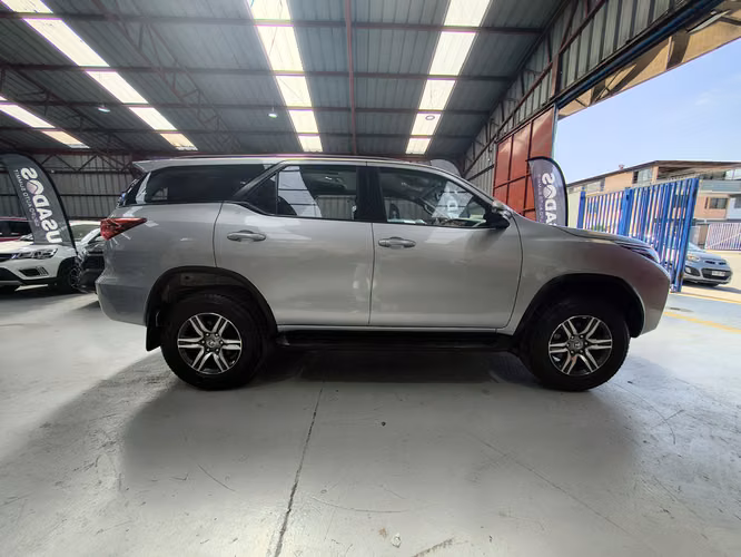 TOYOTA FORTUNER 2025