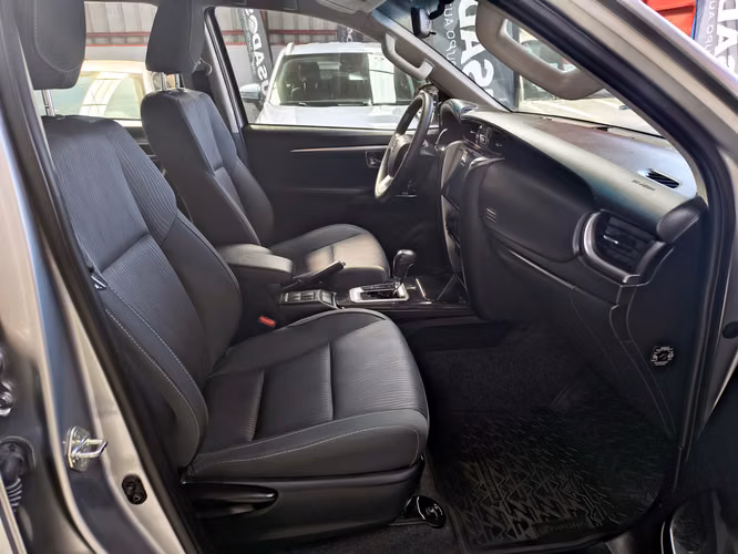 TOYOTA FORTUNER 2025
