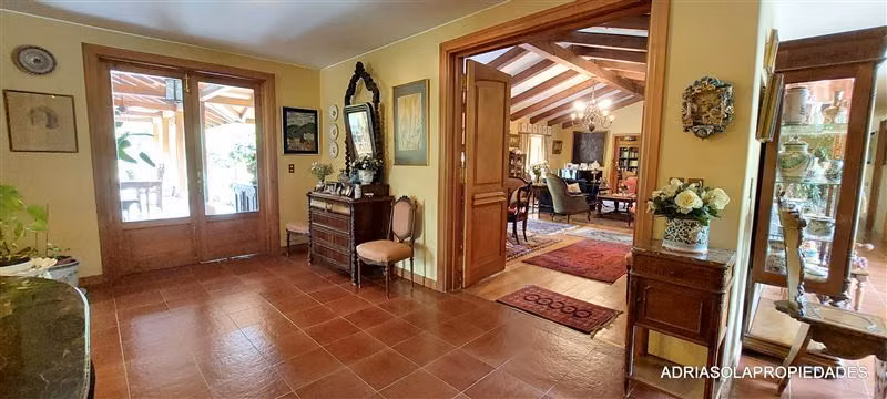 Islita de Maipo 594 m2 de estilo en 1 hectárea de parque