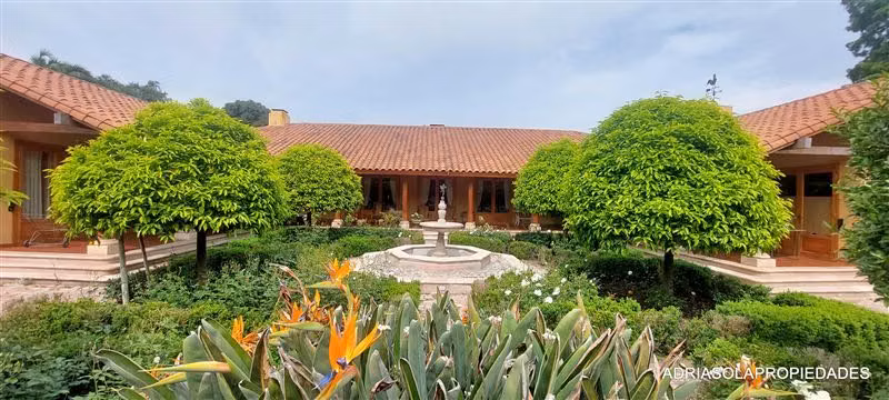 Islita de Maipo 594 m2 de estilo en 1 hectárea de parque