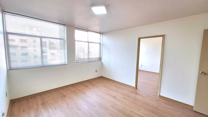 Venta oficina con 3 privados remodelada (181968) - Imagen 6