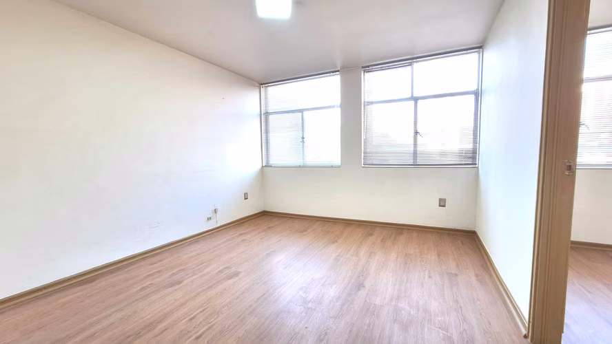 Venta oficina con 3 privados remodelada (181968) - Imagen 5