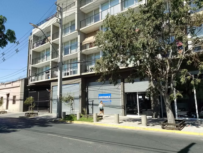 Oportunidad comercial en Independencia (181976)