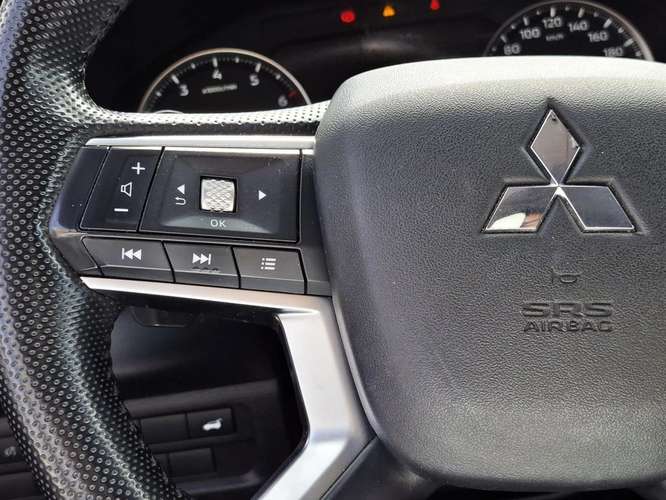 MITSUBISHI OUTLANDER 2022 - Imagen 18