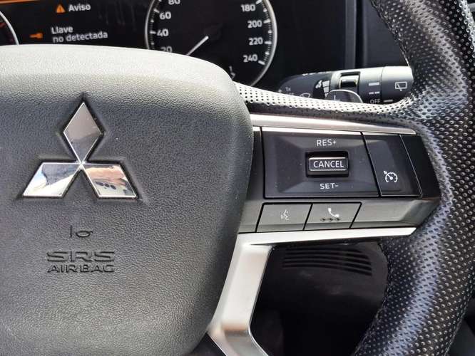 MITSUBISHI OUTLANDER 2022 - Imagen 19