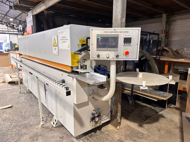 ENCHAPADORA DE CANTOS ZICAR MF50GM – 380V