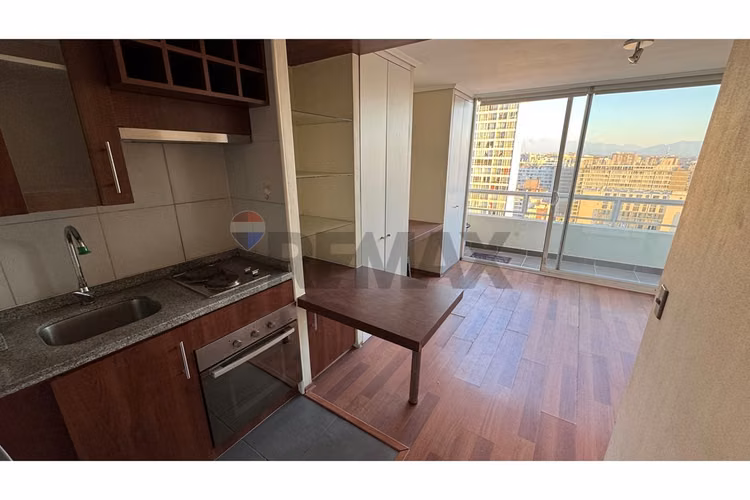 Estudio en arriendo a pasos de barrio italia