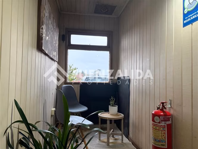 Arriendo Oficina Estacionamiento y GGCC en Puerto Varas