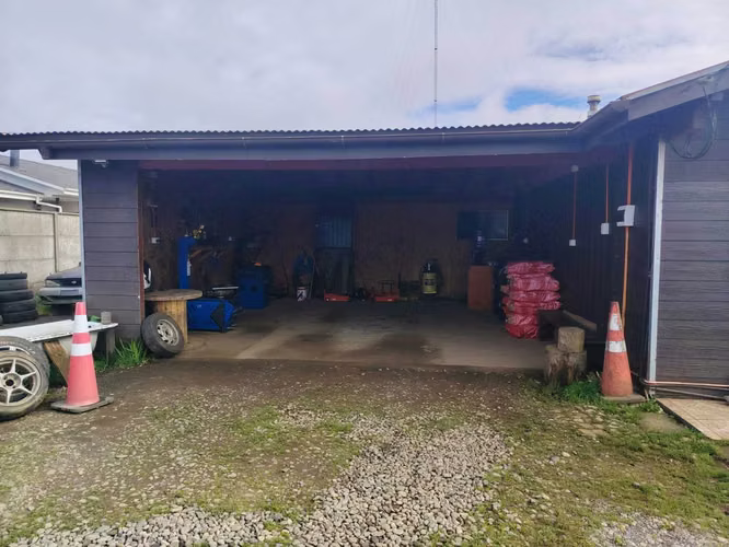 Vendo Casa con Amplio terreno en Mafil (181986)