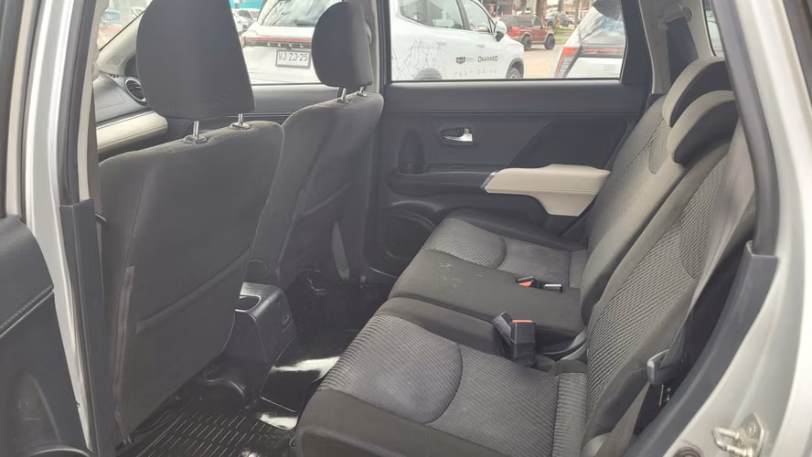 Toyota RUSH XLI 1.5 FULL MEC. 1.5 • 4x2 • Mecánica • 2023w - Imagen 12