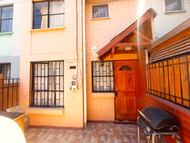 Casa en Arriendo, Av. Las Nieves Oriente, El Peñón