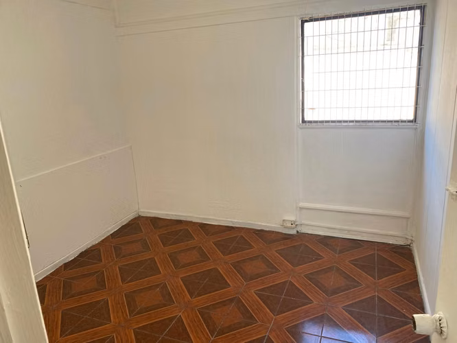 Sólida Propiedad Residencial - Calle Vilcún, Coviefi - 4 Dormitorios, 3 Baños - Imagen 15