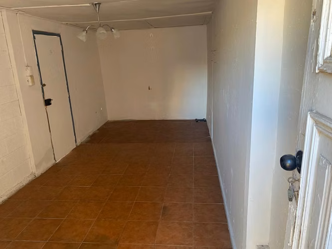 Sólida Propiedad Residencial - Calle Vilcún, Coviefi - 4 Dormitorios, 3 Baños - Imagen 16