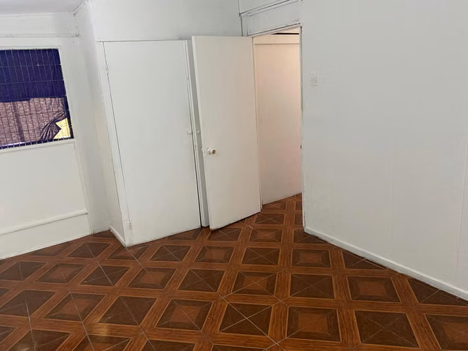 Sólida Propiedad Residencial - Calle Vilcún, Coviefi - 4 Dormitorios, 3 Baños - Imagen 12