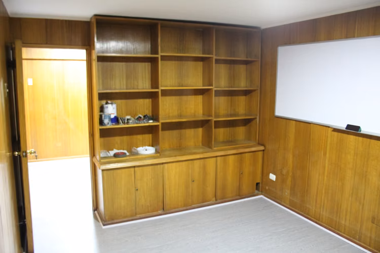 EN VENTA OFICINA IMPECABLE EN GALERÍA ALESSANDRI - Imagen 12