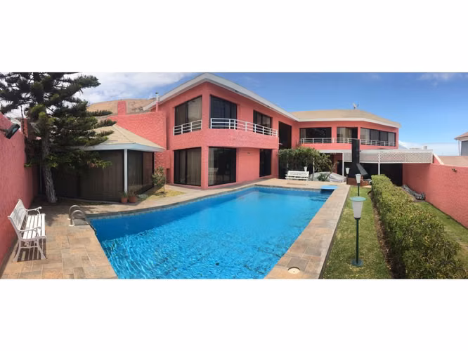 VENDO O ARRIENDO CASA EN  JARDINES DEL SUR, TRAVESÍA DEL MIRADOR  DE LA CIUDAD DE ANTOFAGASTA