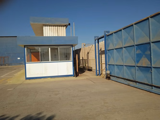 VENTA SITIO CON  GALPONES Y EQUIPAMIENTO EN EL BARRIO INDUSTRIAL LA NEGRA DE LA CIUDAD DE ANTOFAGASTA