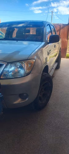Camioneta Toyota Hilux turbo 4x4 2.5