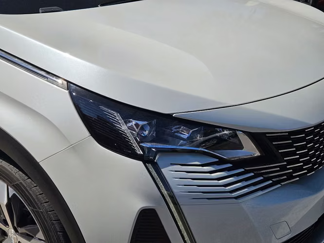 Peugeot 3008 1.6 GT PURETECH 4X2 180 EAT8 5P 2022 - Imagen 10