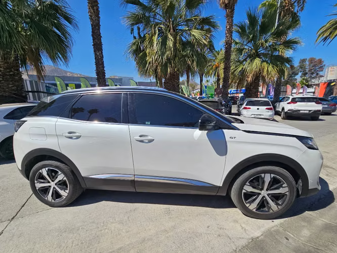 Peugeot 3008 1.6 GT PURETECH 4X2 180 EAT8 5P 2022 - Imagen 4