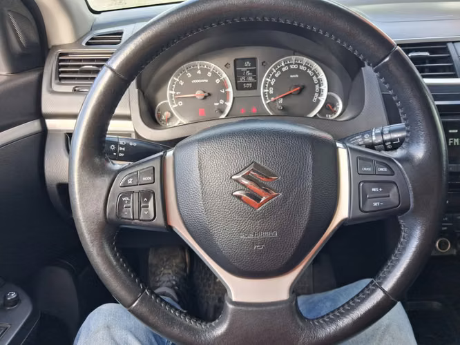 SUZUKI SWIFT GLX 1.2 2015