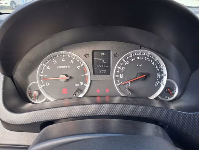 SUZUKI SWIFT GLX 1.2 2015