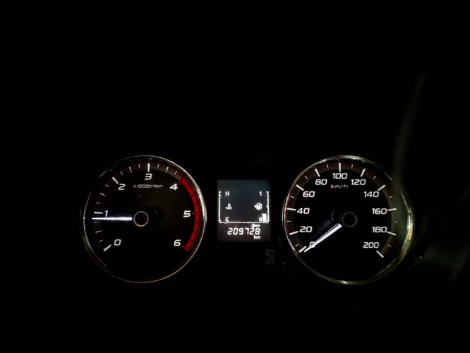 MITSUBISHI L200 KATANA CRT 4x4 - Imagen 14