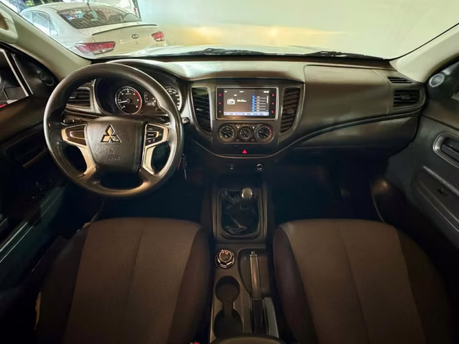 MITSUBISHI L200 KATANA CRT 4x4 - Imagen 12
