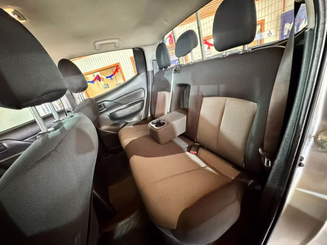 MITSUBISHI L200 KATANA CRT 4x4 - Imagen 10