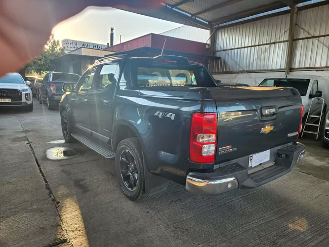 CHEVROLET COLORADO HIGH COUNTRY 2.8 DIESEL, RECIBO VEHICULOS