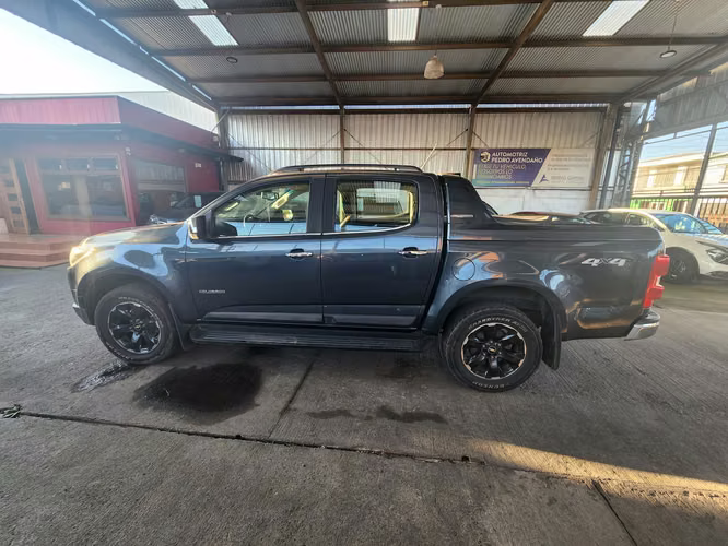 CHEVROLET COLORADO HIGH COUNTRY 2.8 DIESEL, RECIBO VEHICULOS