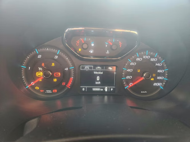 CHEVROLET COLORADO HIGH COUNTRY 2.8 DIESEL, RECIBO VEHICULOS