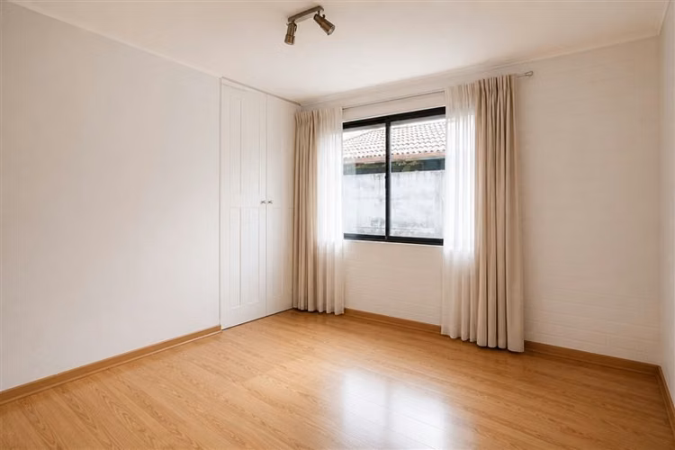 Casa en venta de 4 dorm. y 2 baños en Peñalolén - Imagen 5
