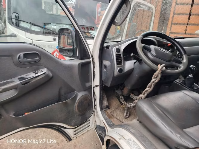 Camioneta en buen estado papeles al día sin multas ni prendas