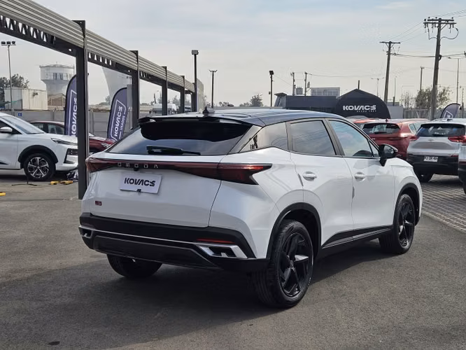 Omoda C5 1.5 T Luxury At 2025 - Imagen 4